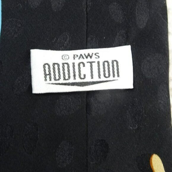 Garfield Christmas Silk Necktie 57"x3.75" - Picture 2 of 5